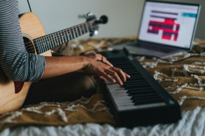 Healing Harmonies: An Insight into the Science of Music Therapy for Self-Care - soundtrap nayqslnxo unsplash - Shujaa Designs